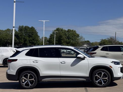 New 2026 Volkswagen Tiguan SE FWD image 4