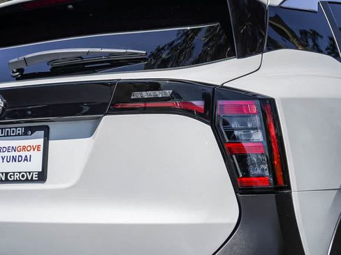 Used 2025 Nissan Kicks SV FWD image 5