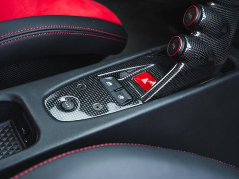 Used 2015 Ferrari 458 Speciale Coupe RWD image 61