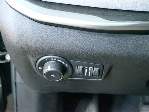 Used 2024 Jeep Compass Latitude image 14