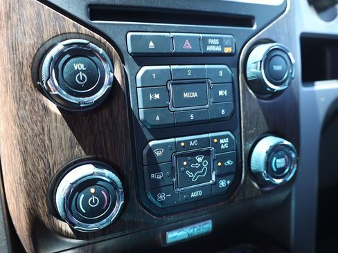 Used 2013 Ford F150 Lariat w/ Mid Equipment Group AWD/4WD image 16