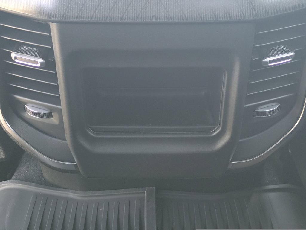 New 2026 RAM 2500 Big Horn AWD/4WD image 15