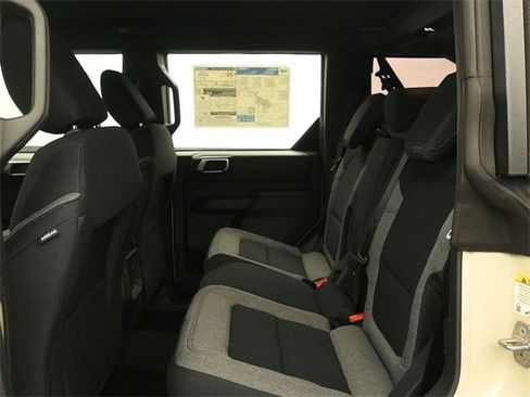 New 2025 Ford Bronco 4-Door image 10
