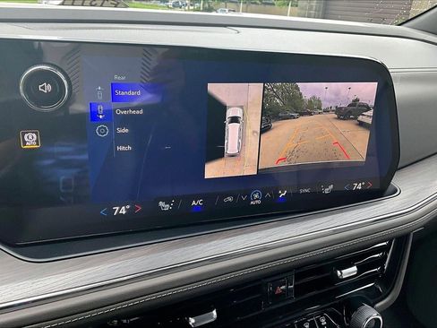 New 2026 Chevrolet Suburban Z71 w/ Z71 Off-Road Package AWD/4WD image 18