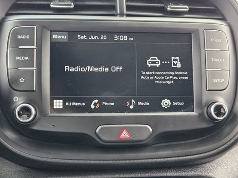 Used 2025 Kia Soul LX w/ LX Technology Package FWD image 21