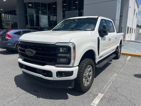 Used 2023 Ford F250 Lariat w/ Lariat Ultimate Package AWD/4WD image 9
