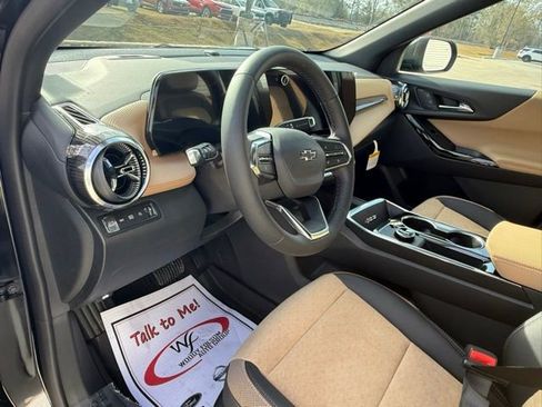 New 2026 Chevrolet Equinox ACTIV AWD/4WD image 13