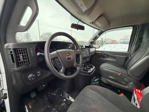 Used 2019 GMC Savana 2500 w/ Driver Convenience Package RWD image 10