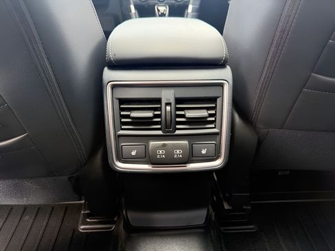 Used 2023 Subaru Forester Touring AWD/4WD image 12