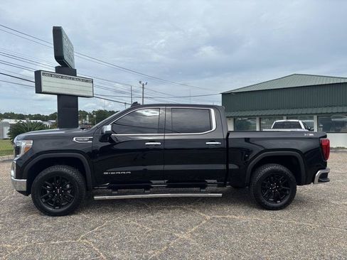 Used 2021 GMC Sierra 1500 SLT w/ SLT Premium Package AWD/4WD image 2