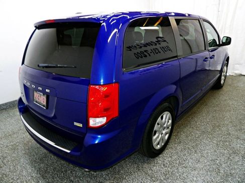 Used 2018 Dodge Grand Caravan SE w/ UConnect Hands-Free Group FWD image 6