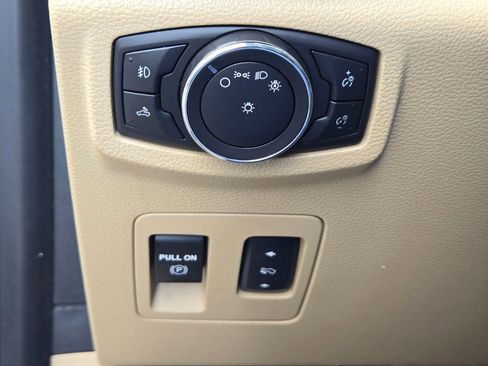 Used 2018 Ford F150 Lariat image 22