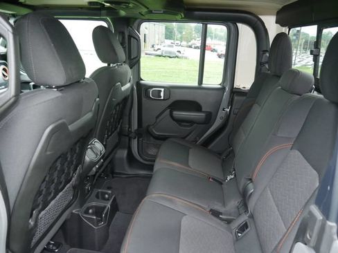 Used 2022 Jeep Gladiator Mojave w/ Cold Weather Group AWD/4WD image 25