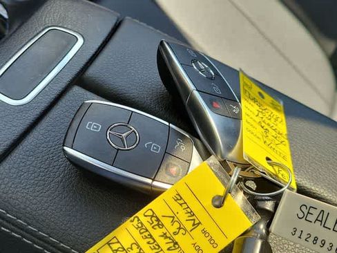 Used 2023 Mercedes-Benz GLA 250 4MATIC image 28