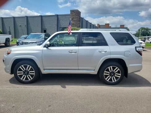 Used 2021 Toyota 4Runner Limited AWD/4WD image 2