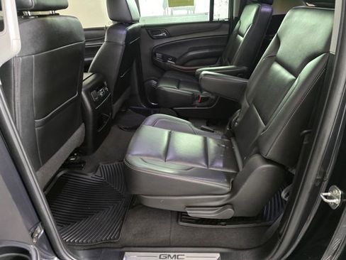 Used 2020 GMC Yukon XL SLT image 18