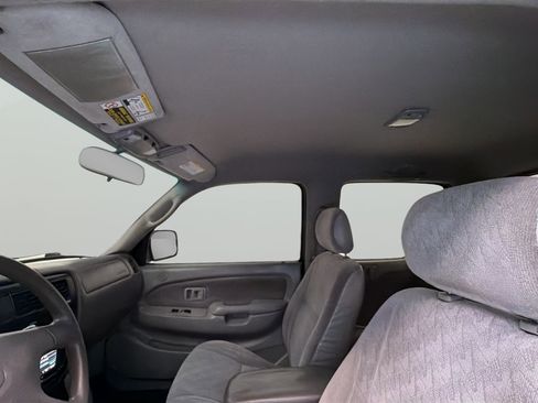 Used 2001 Toyota Tacoma PreRunner RWD image 30