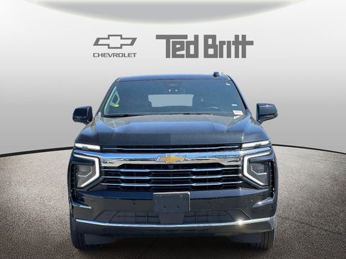 Used 2025 Chevrolet Tahoe LT AWD/4WD image 2