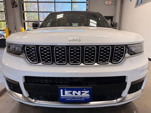 Used 2024 Jeep Grand Cherokee L Summit AWD/4WD image 3