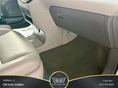 Used 2015 Toyota Sienna XLE w/ XLE Navigation Package AWD/4WD image 36