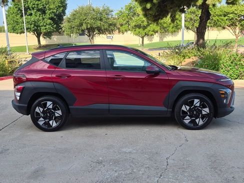 Used 2024 Hyundai Kona SEL FWD image 4