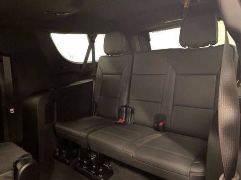 Used 2026 Chevrolet Suburban High Country AWD/4WD image 25
