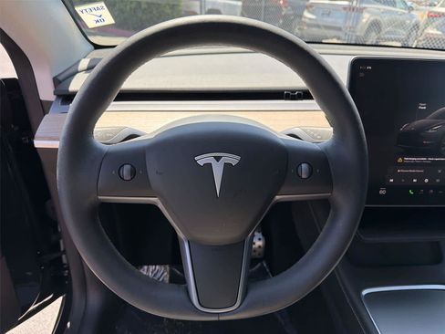 Used 2025 Tesla Model Y Long Range AWD/4WD image 15