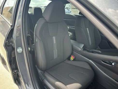 New 2026 Hyundai Elantra Sport image 27