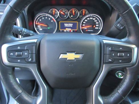 Used 2019 Chevrolet Silverado 1500 LTZ image 27