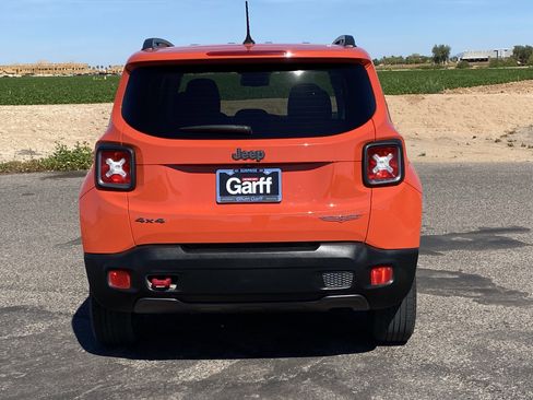 Used 2016 Jeep Renegade Trailhawk image 4