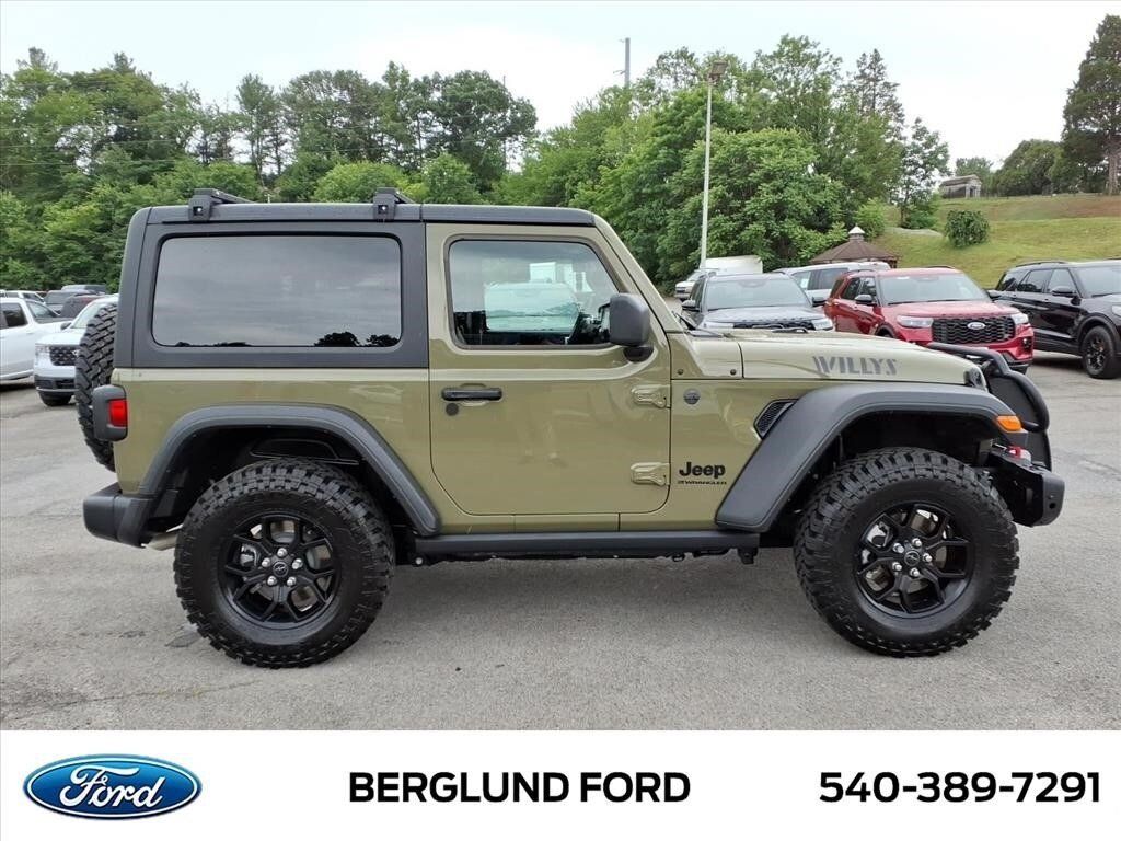 Used 2026 Jeep Wrangler Sport AWD/4WD image 4