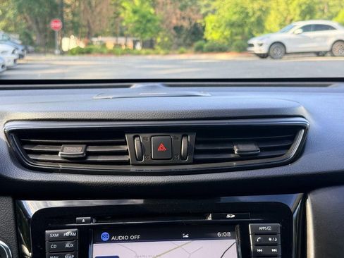 Used 2017 Nissan Rogue SL w/ SL Premium Package FWD image 44