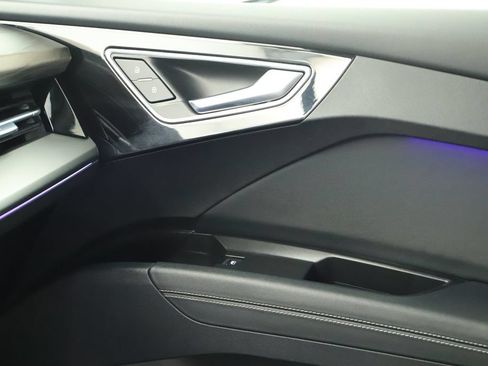 Certified 2024 Audi Q4 e-tron Prestige AWD/4WD image 30