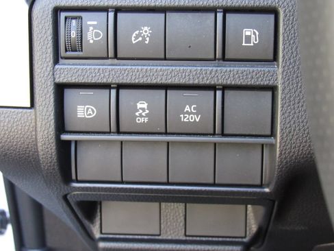 Certified 2025 Toyota 4Runner TRD Sport AWD/4WD image 32