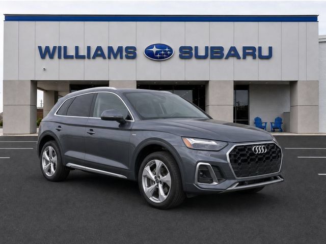Used 2024 Audi Q5 2.0T Premium Plus w/ Premium Plus Package AWD/4WD image 1