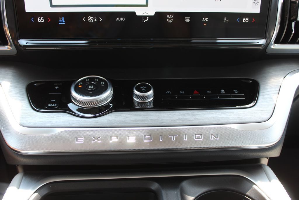 New 2027 Ford Expedition Max Platinum AWD/4WD image 31
