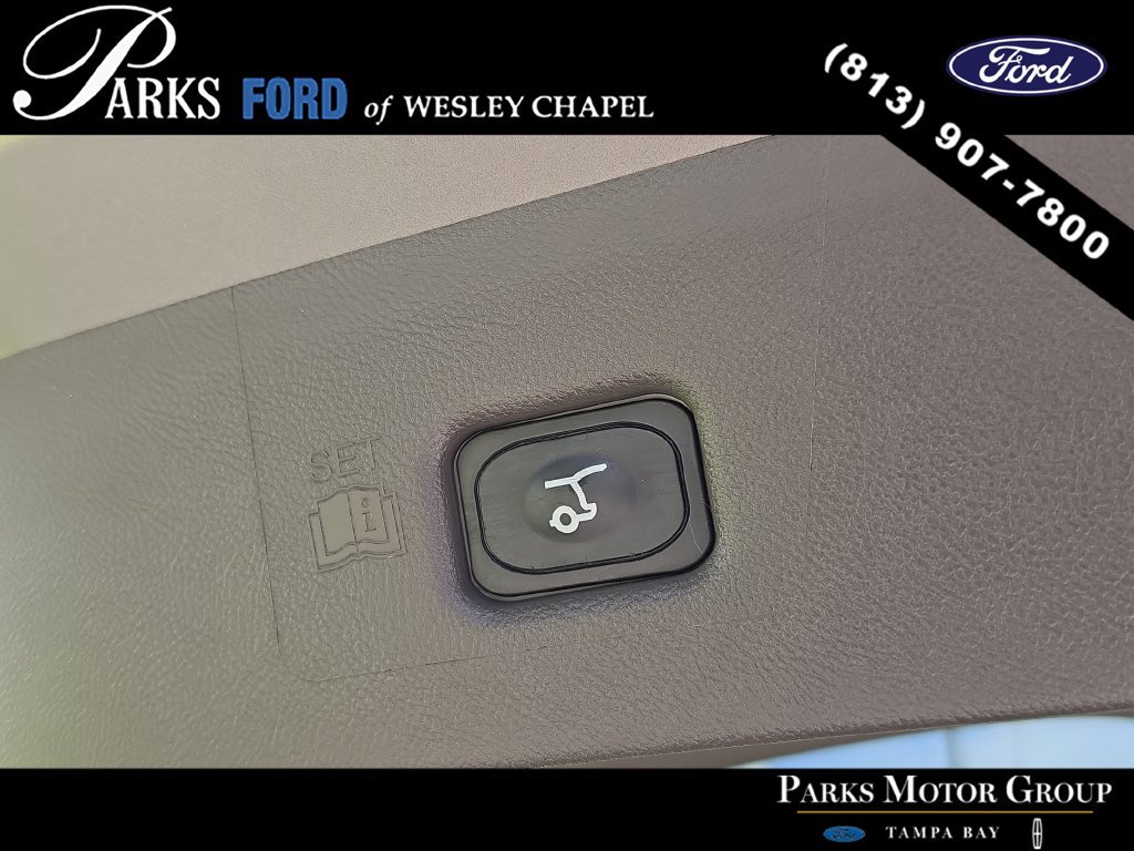 Used 2023 Lincoln Nautilus FWD w/ Premium Package image 10