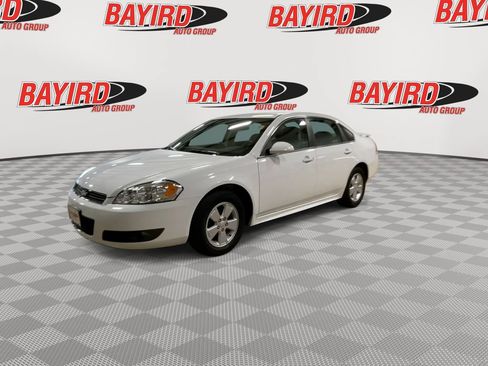 Used 2010 Chevrolet Impala LT w/ Luxury Edition Package FWD image 4