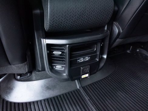 Used 2022 RAM 1500 Laramie AWD/4WD image 19