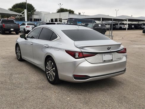 Used 2020 Lexus ES 300h 300h 4D Sedan image 3