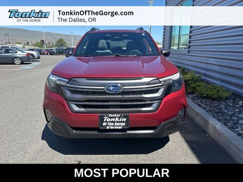Used 2025 Subaru Forester Premium AWD/4WD image 11