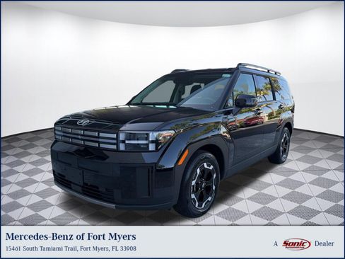 Used 2026 Hyundai Santa Fe SEL FWD image 1