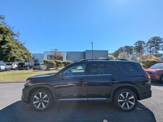 Used 2025 Honda Pilot Elite video 2