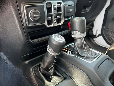 Used 2022 Jeep Wrangler Unlimited Sahara w/ Cold Weather Group image 58