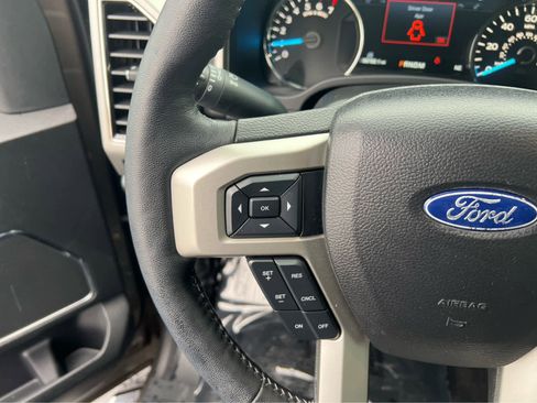 Certified 2018 Ford F150 Lariat w/ Equipment Group 502A Luxury image 33
