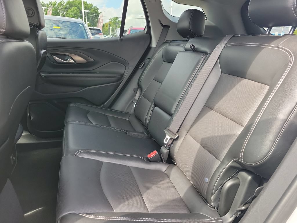 Used 2024 GMC Terrain SLT FWD image 13