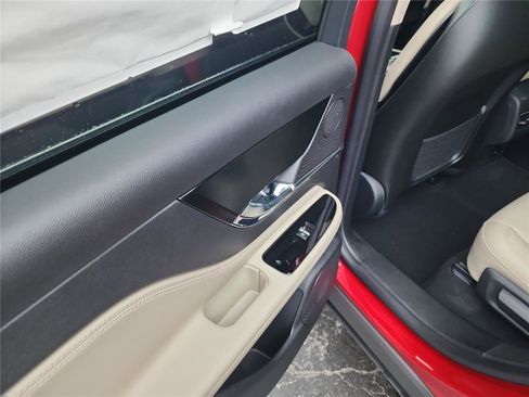 New 2026 Lincoln Corsair Premiere image 15