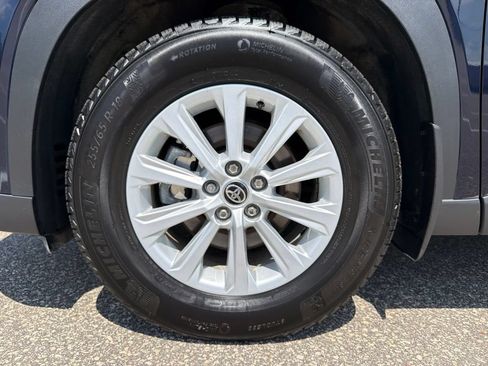 Used 2025 Toyota Grand Highlander AWD image 26