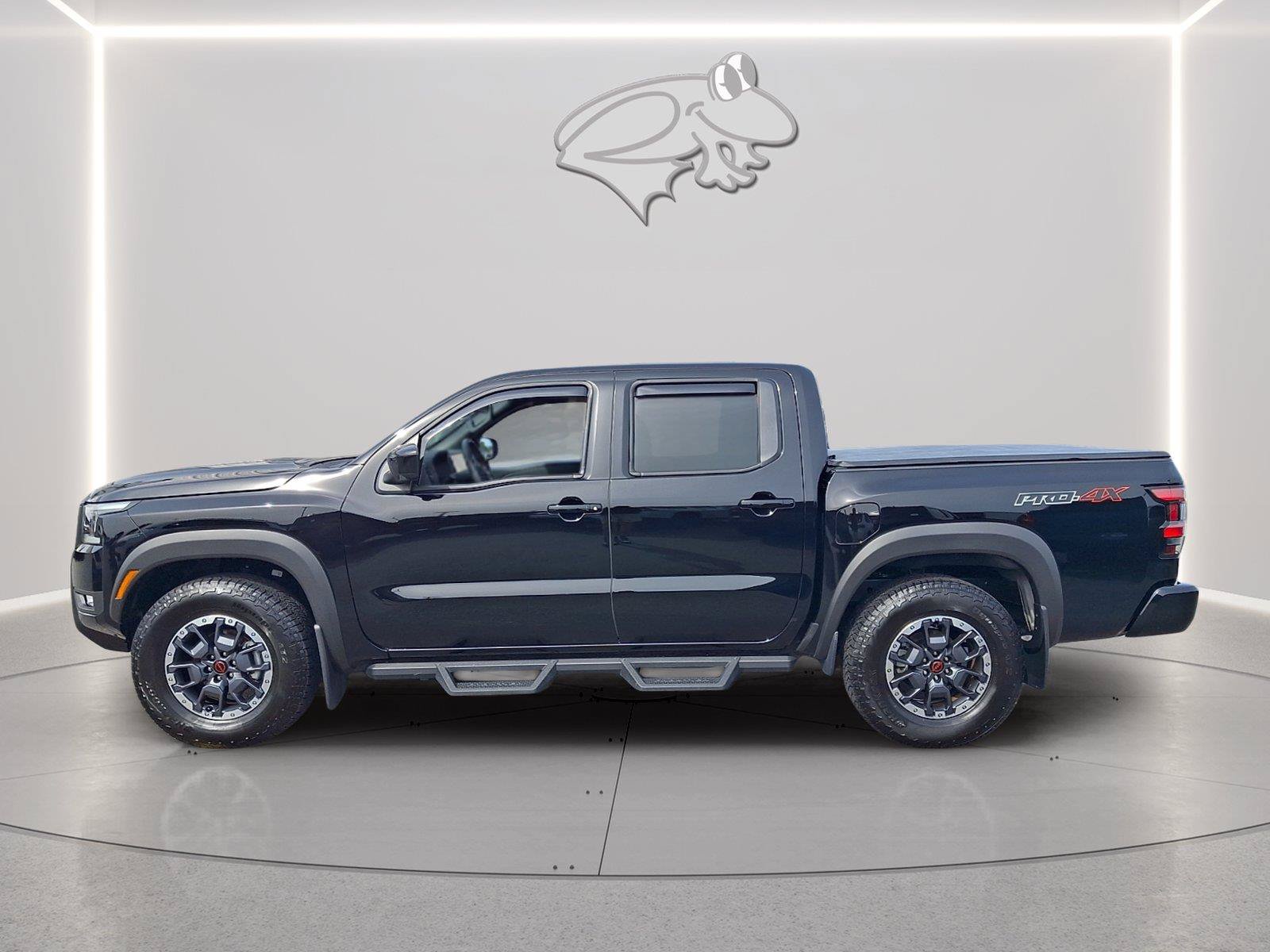 Used 2026 Nissan Frontier PRO-4X w/ Pro Premium Package AWD/4WD image 2