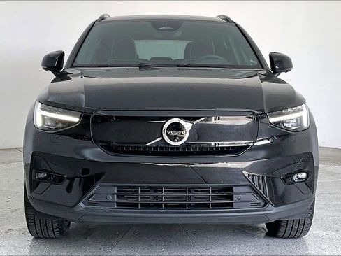 Used 2024 Volvo XC40 Recharge Ultimate w/ Protection Package Premier image 6